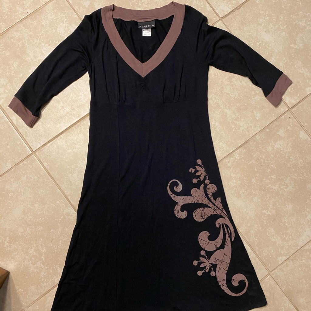 Athleta Knit V-Neck Dress With Sleeves